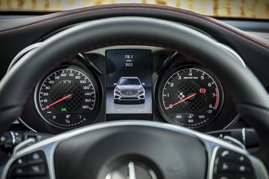  Mercedes-AMG GLC43 4Matic 2016 года  (UK) (фото 25 из 30)